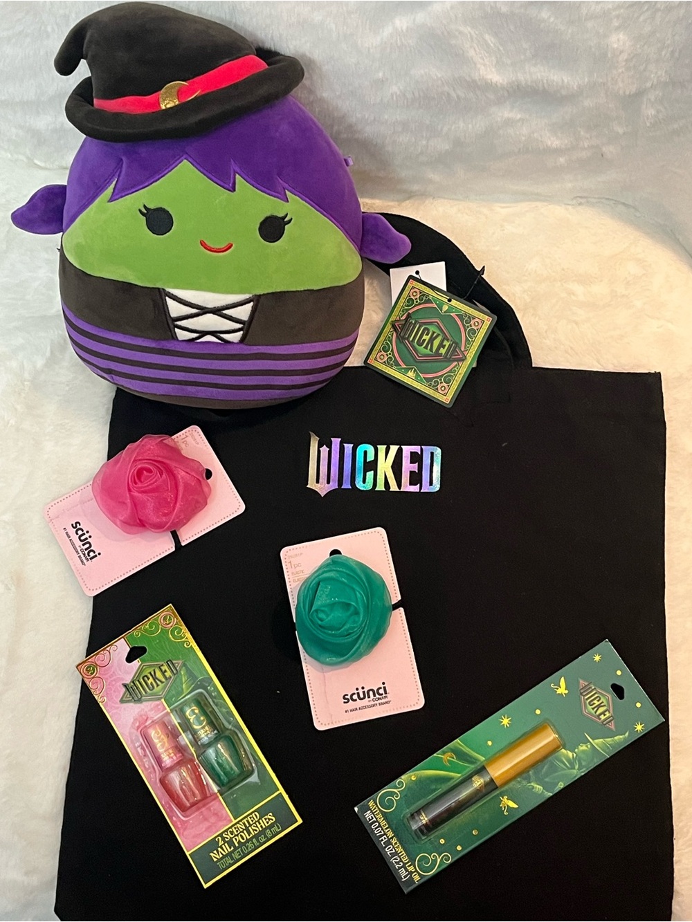 Make Your Own Magic Black Wicked Tote Bag - Accessories Bundle - Picture 5 of 5